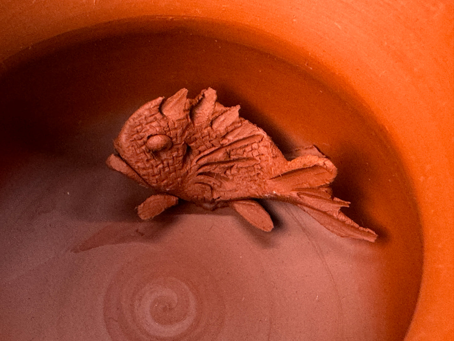 Y9697 CHAWAN Tokoname-ware Sake cup signed sea bream design Japan antique drink