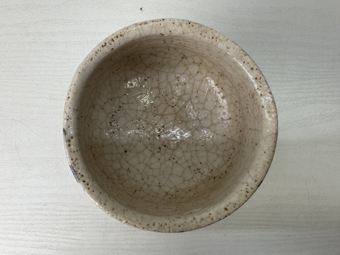 Y9699 CHAWAN Shino-ware bowl signed Japan antique tea ceremony pottery cup