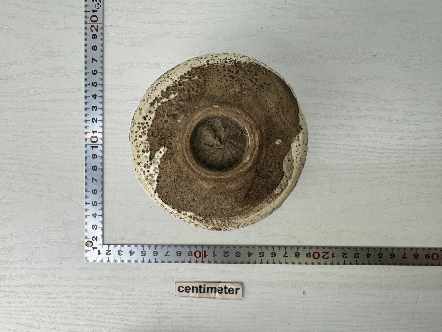 Y9701 CHAWAN Inuyama-ware bowl signed Japan antique tea ceremony pottery cup