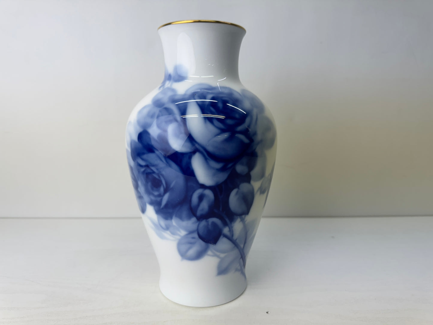 Y9723 FLOWER VASE Blue Rose signed box Japan antique ikebana floral arragement