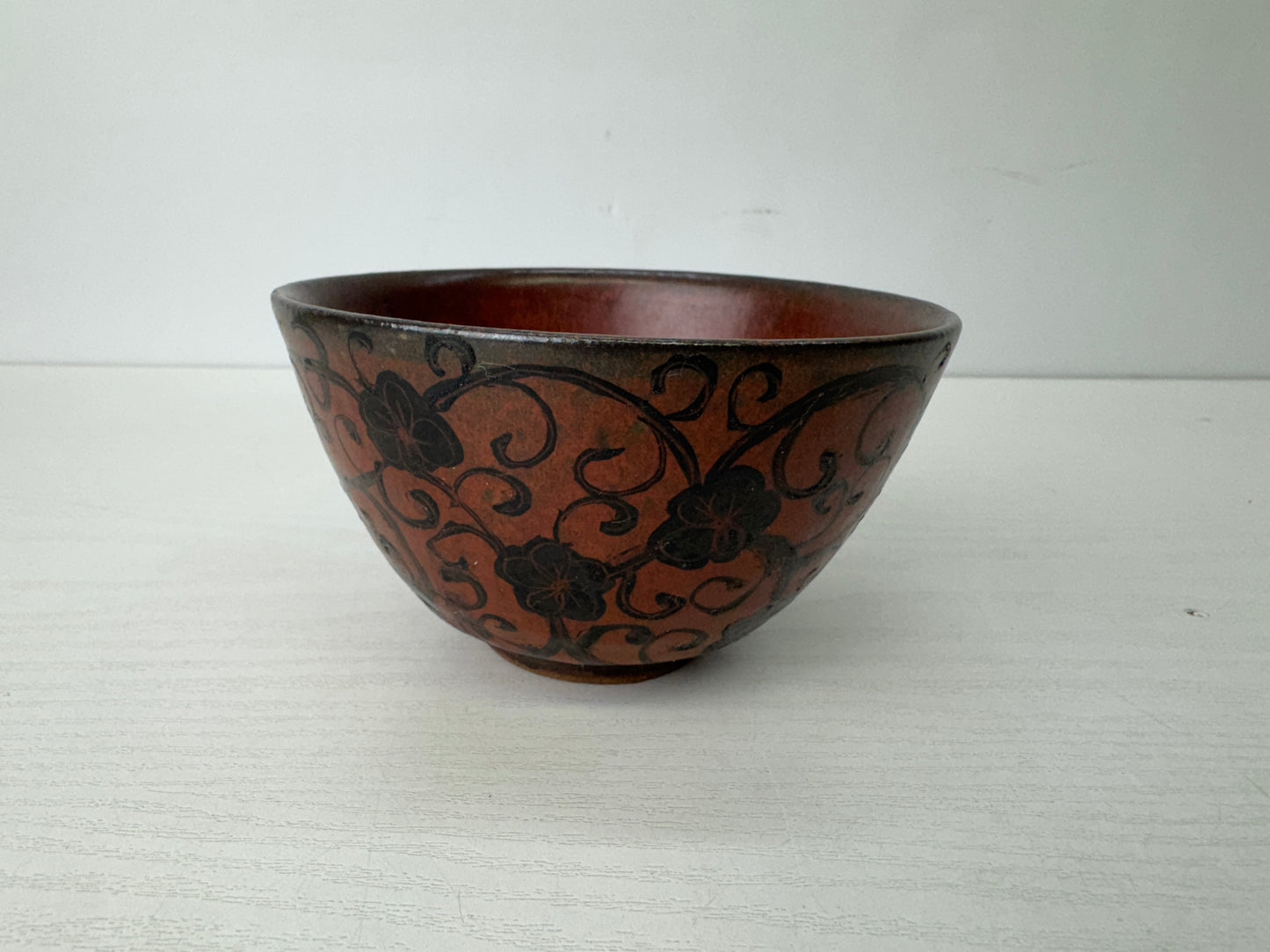 Y9730 CHAWAN Mino-ware bowl signed Arabesque Japan antique tea ceremony pottery