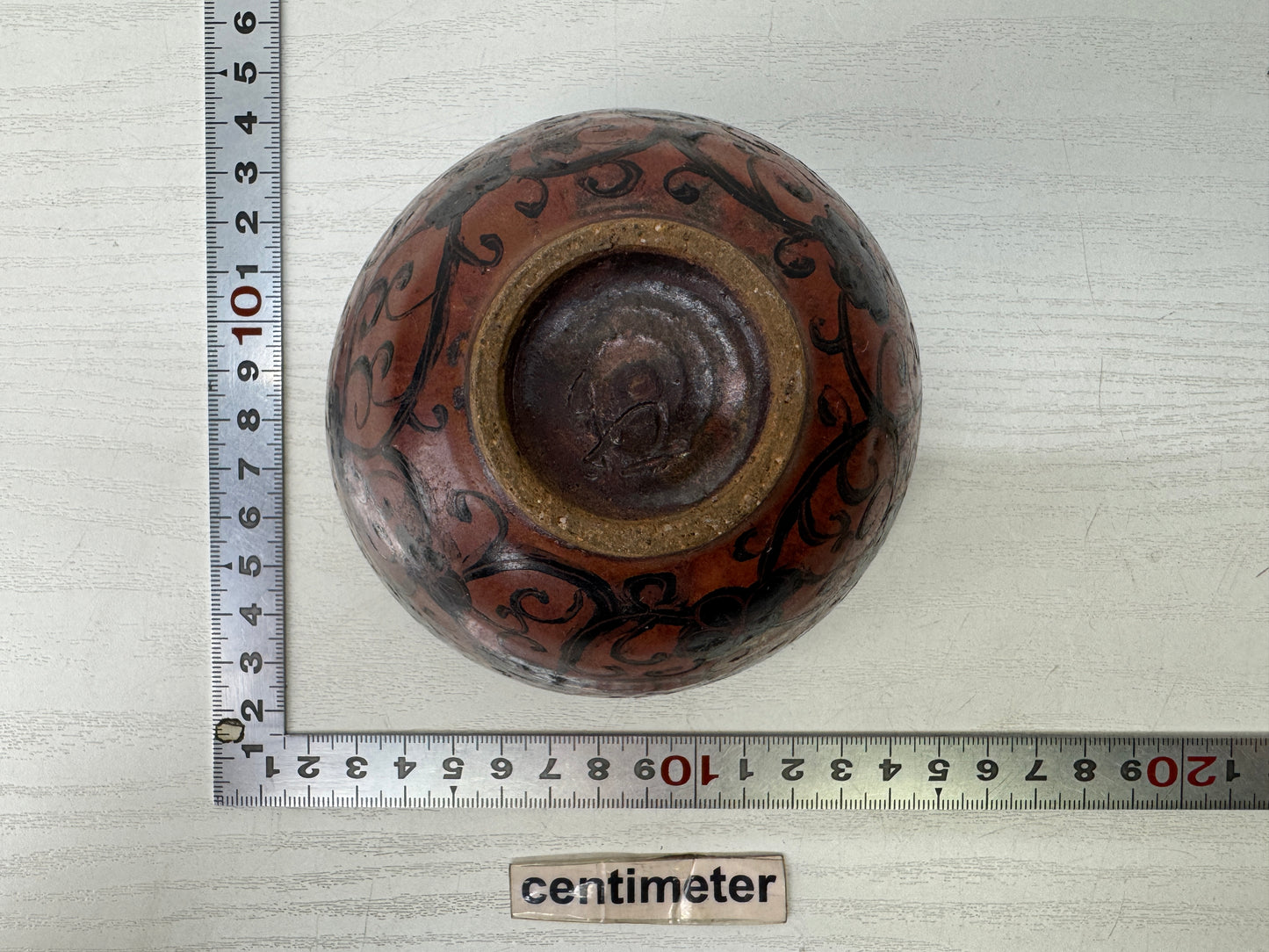 Y9730 CHAWAN Mino-ware bowl signed Arabesque Japan antique tea ceremony pottery