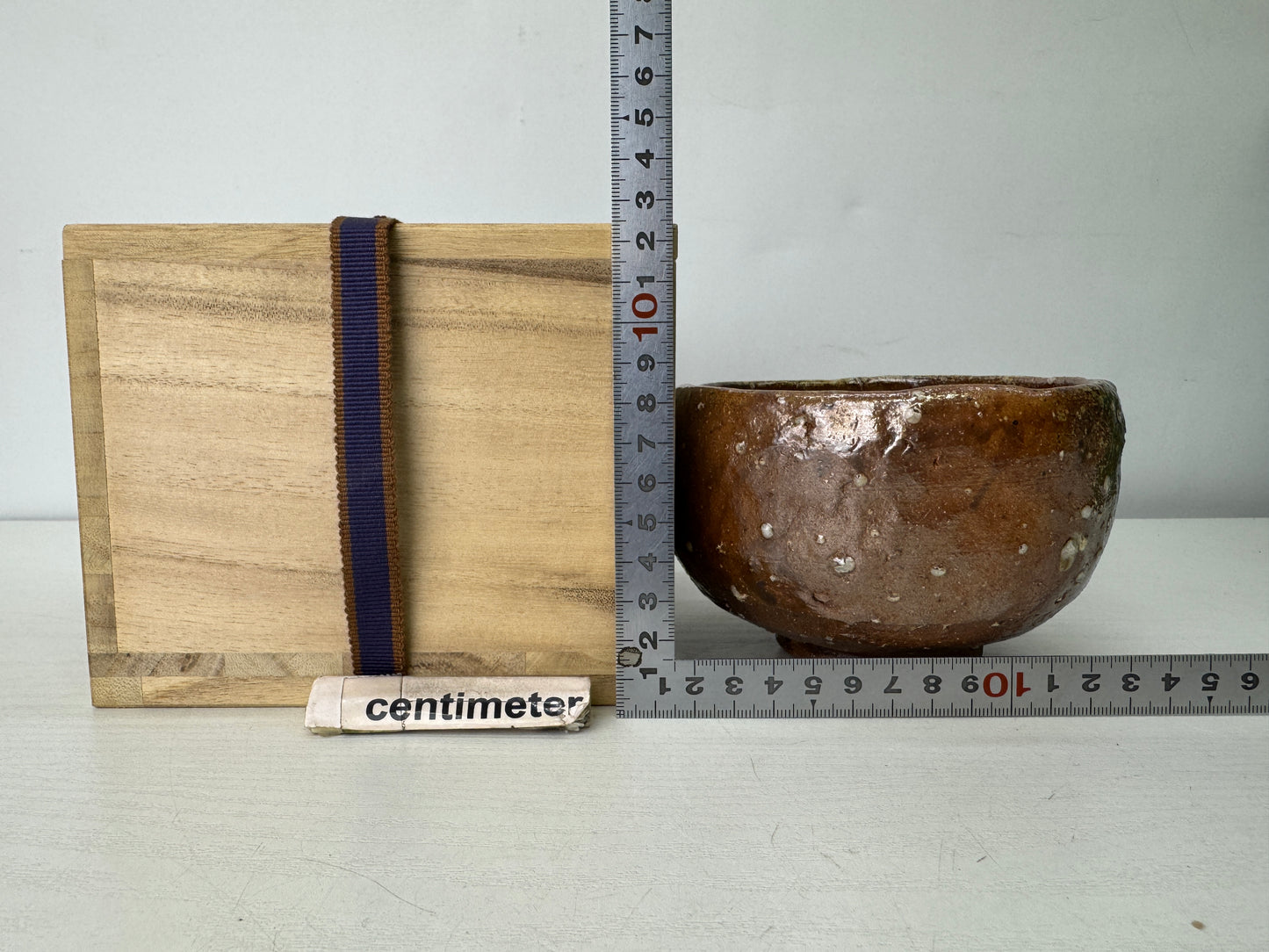 Y9735 CHAWAN Shigaraki-ware bowl signed box Japan antique tea ceremony pottery