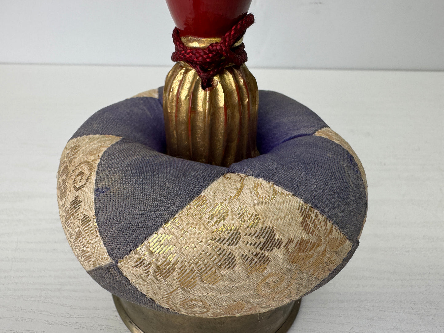 Y9739 ORIN Vermilion lacquer Gold inlay Bell Japan antique Buddhist altar