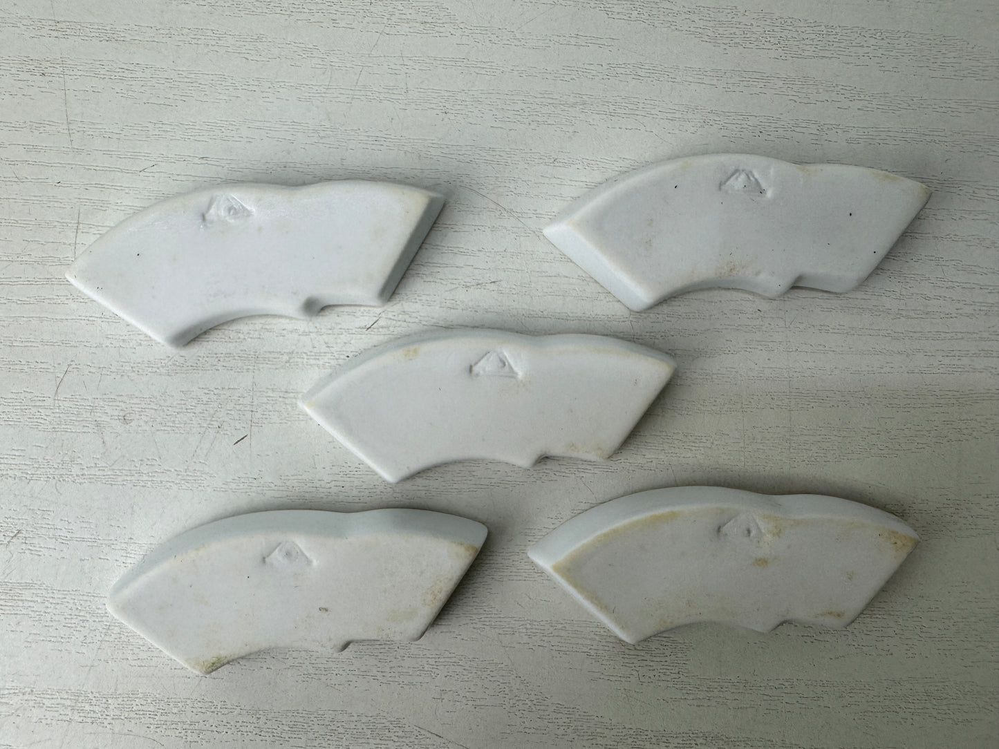 Y9760 OKIMONO Arita-ware Chopstick rest signed box Japan antique collectible