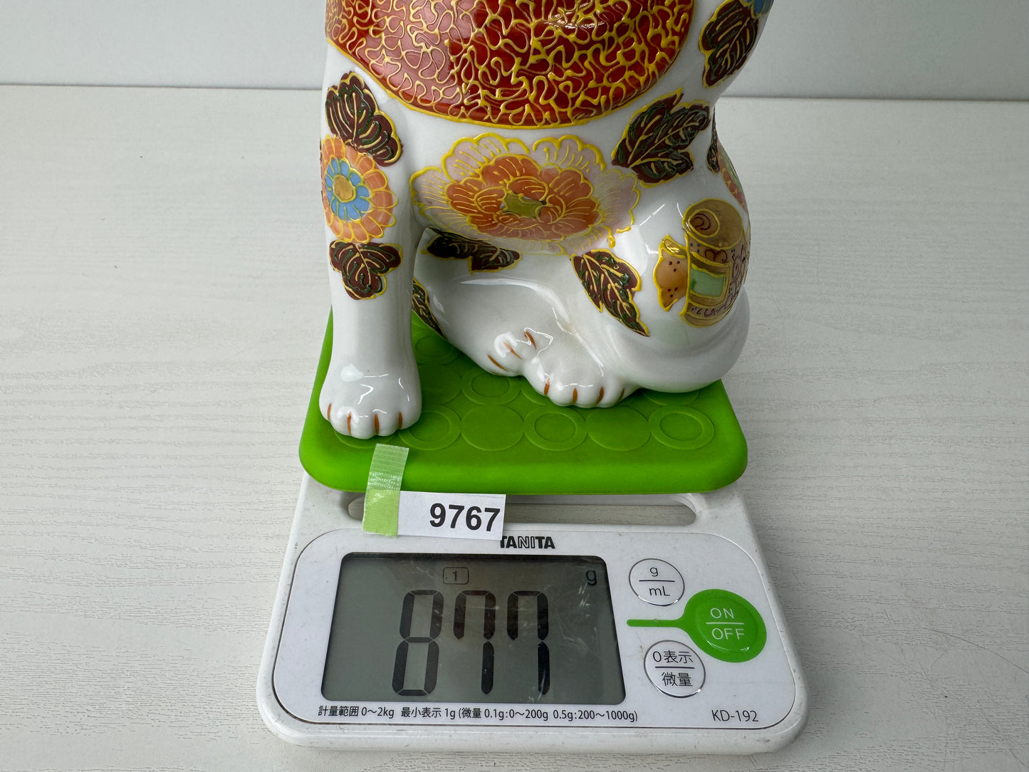 Y9767 OKIMONO ceramic Maneki-neko lucky beckoning cat figurine Japan antique