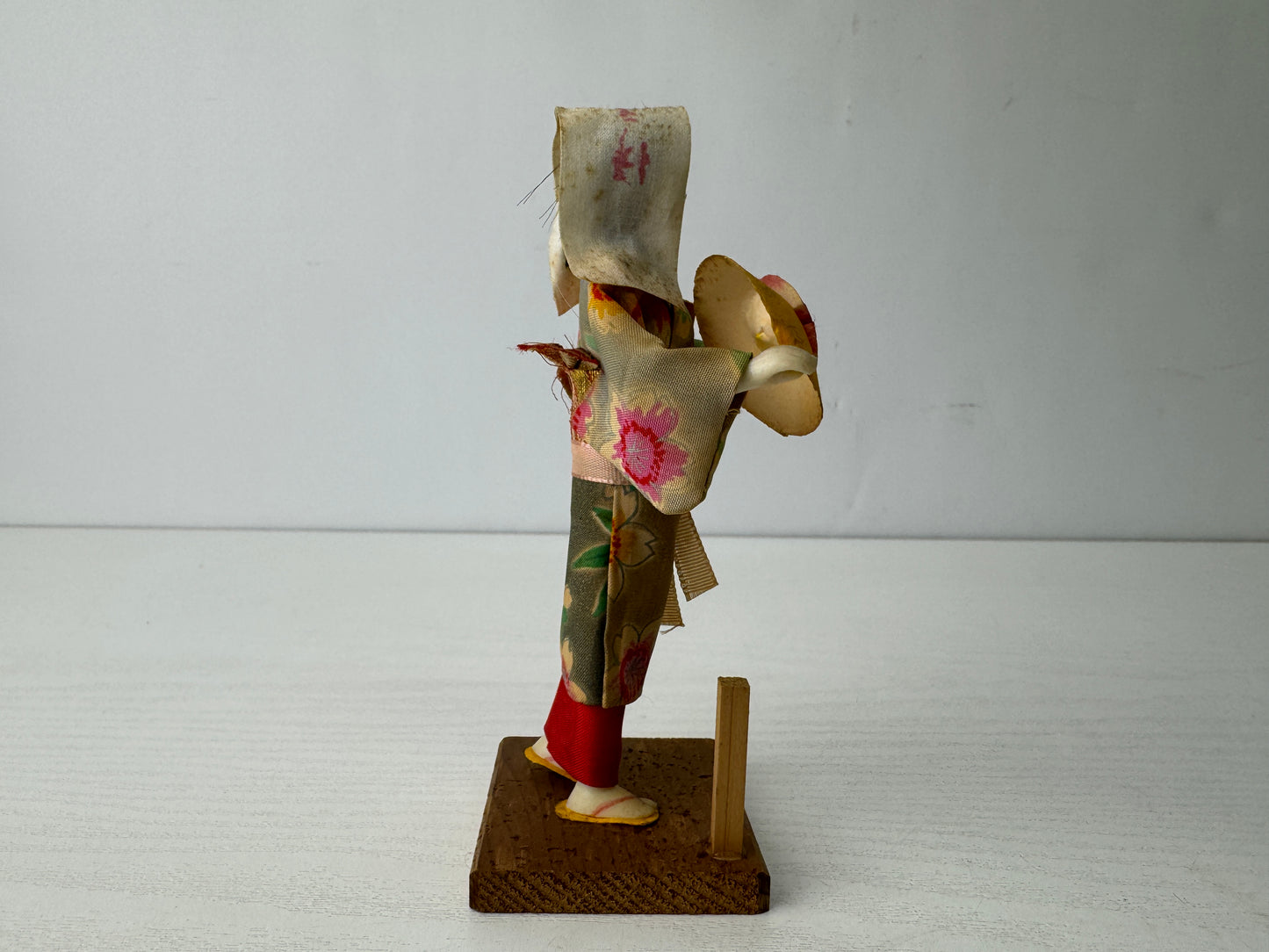 Y9768 NINGYO Japanese doll kimono dancer Kokeshi figurine Japan antique figure