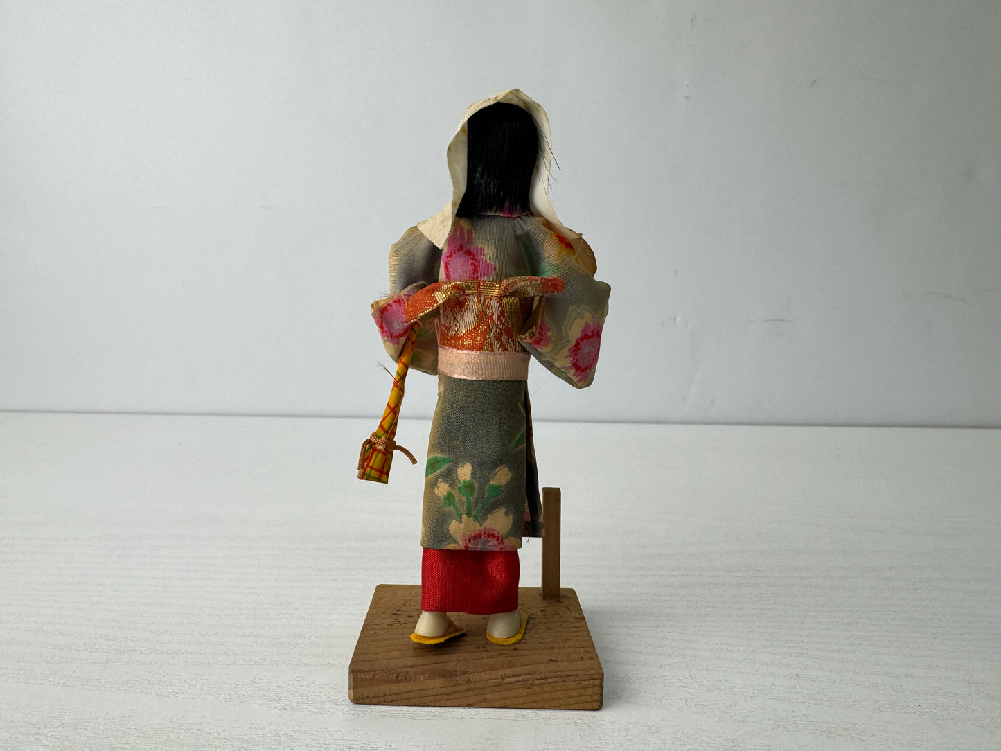Y9768 NINGYO Japanese doll kimono dancer Kokeshi figurine Japan antique figure