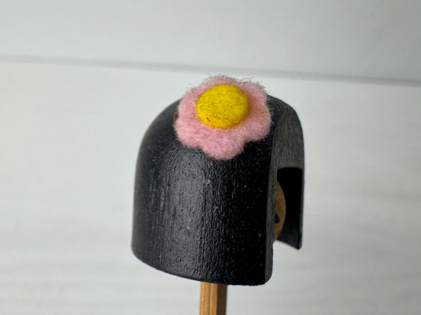 Y9769 NINGYO souvenir Japanese doll inlay work ear pick Japan antique figure