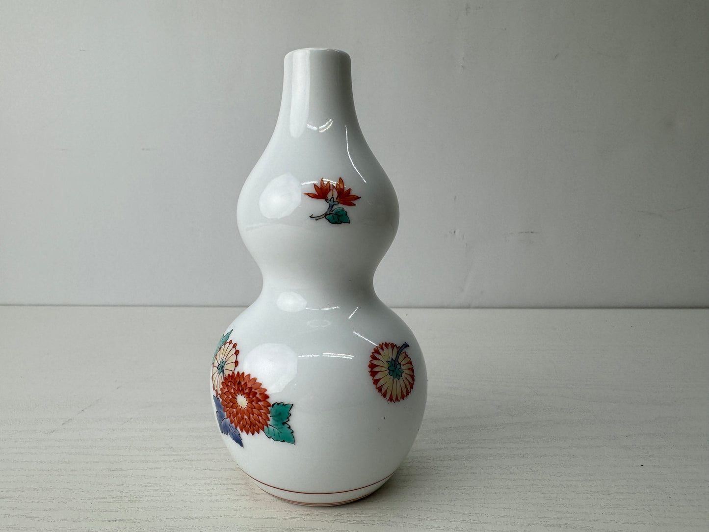 Y9775 FLOWER VASE Arita-ware single bud signed box Japan antique ikebana floral