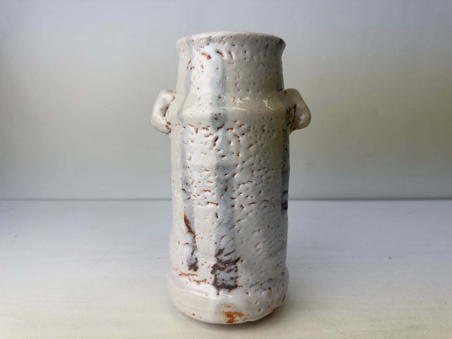 Y9777 FLOWER VASE Shino-ware signed box Japan antique ikebana floral arrangement