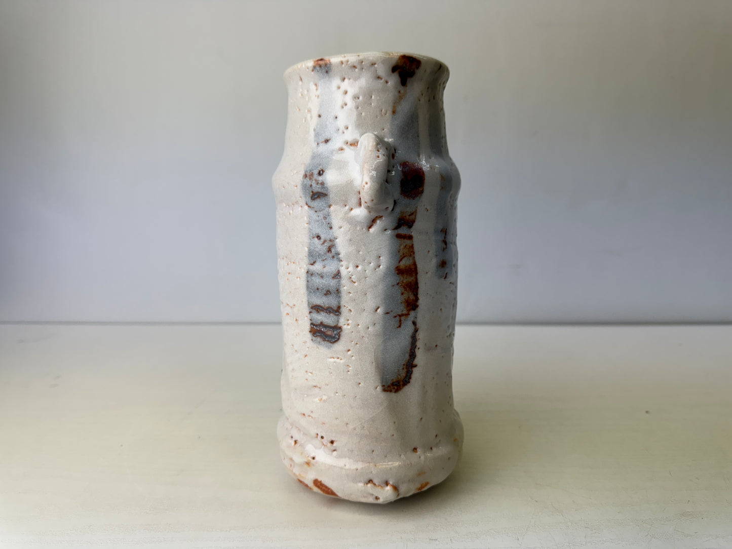 Y9777 FLOWER VASE Shino-ware signed box Japan antique ikebana floral arrangement