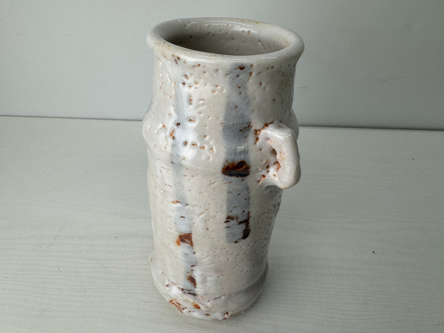 Y9777 FLOWER VASE Shino-ware signed box Japan antique ikebana floral arrangement