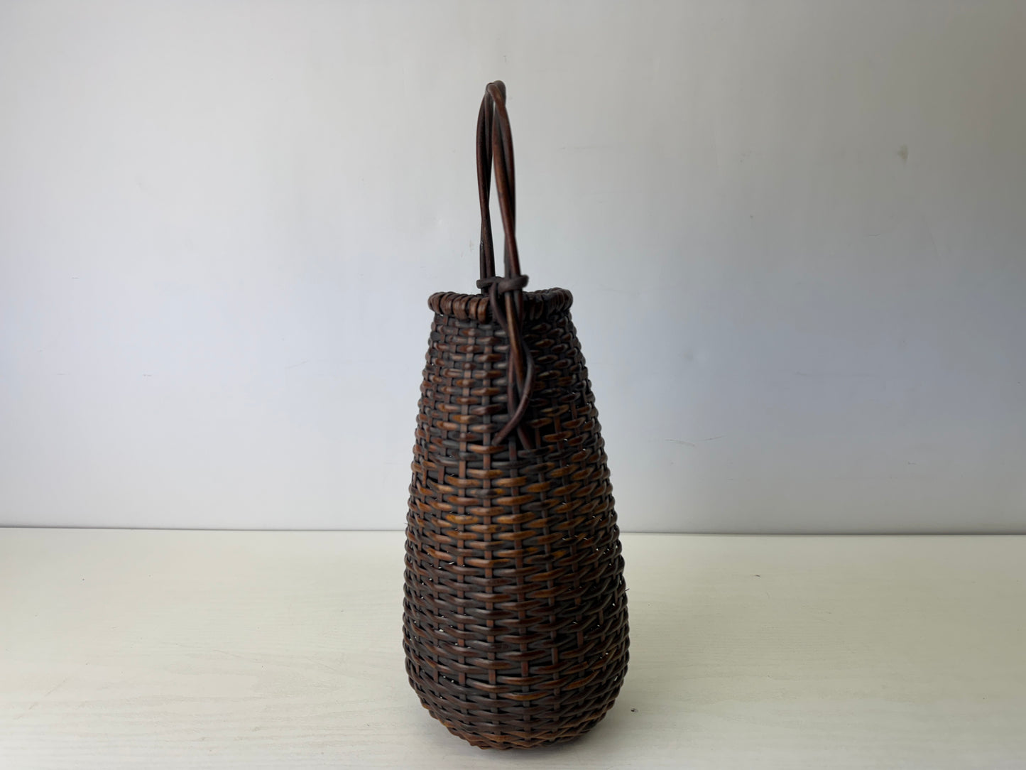 Y9781 Bamboo Woven Basket flower vase box Japan antique ikebana floral decor