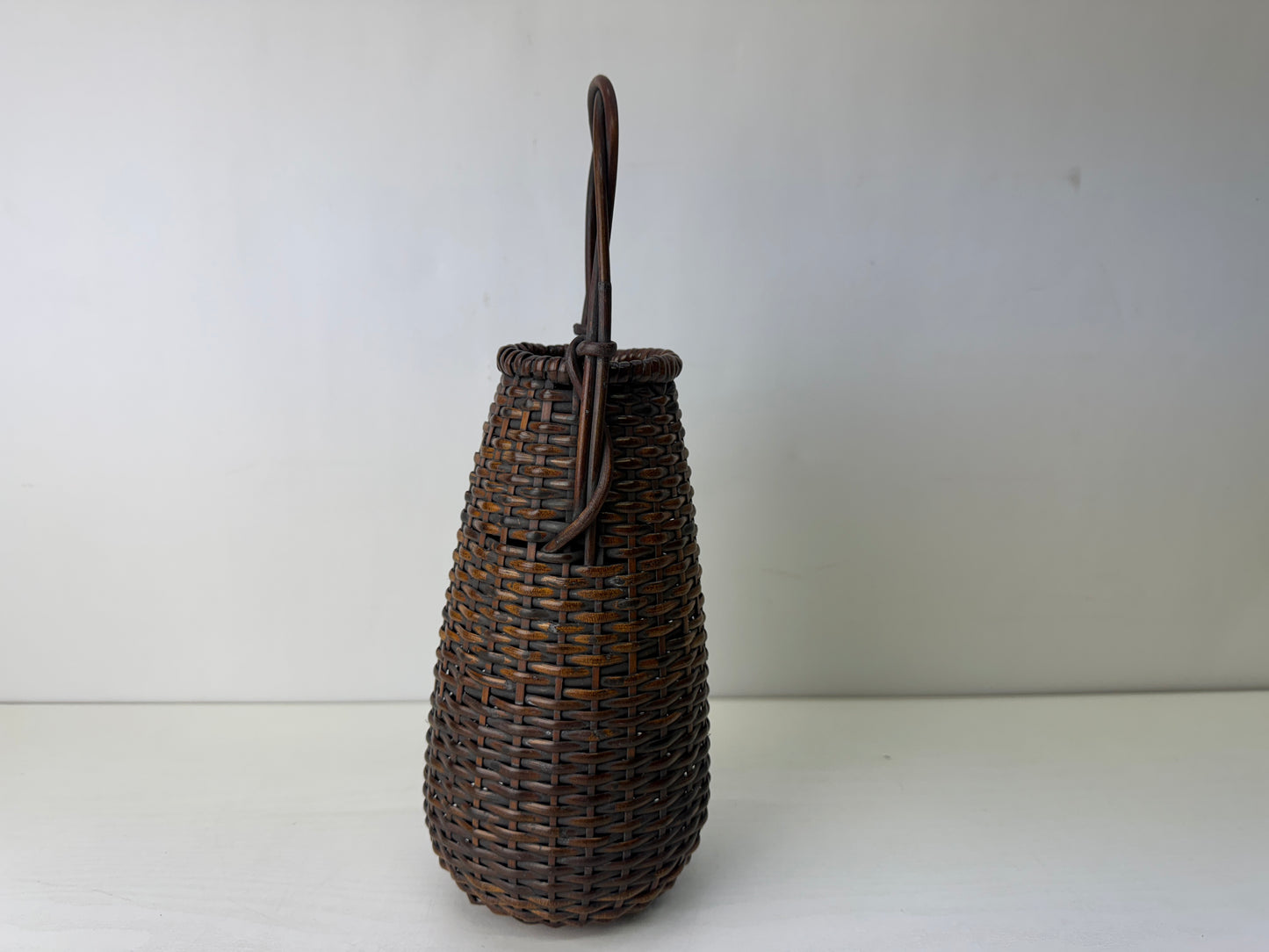 Y9781 Bamboo Woven Basket flower vase box Japan antique ikebana floral decor