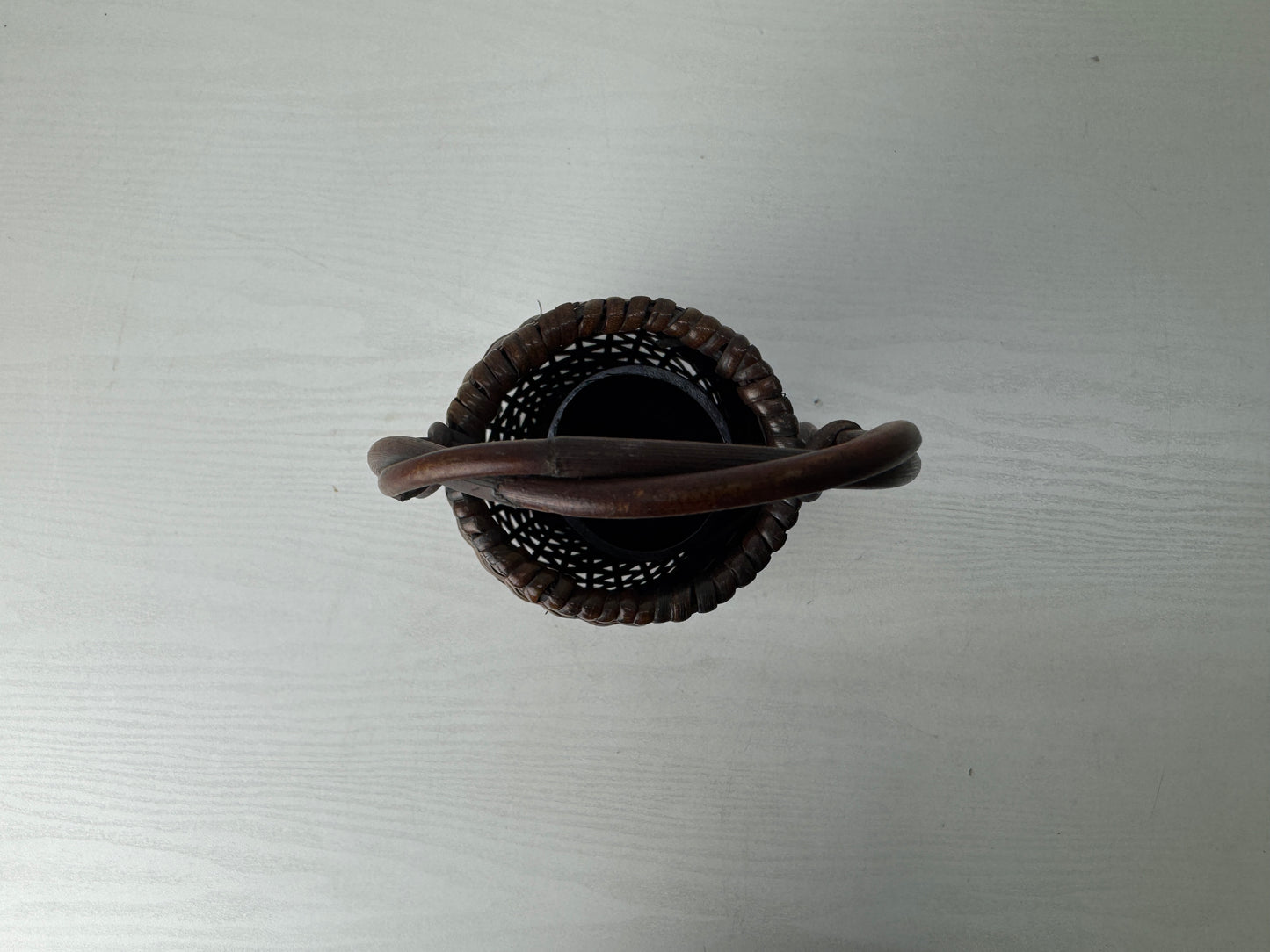 Y9781 Bamboo Woven Basket flower vase box Japan antique ikebana floral decor