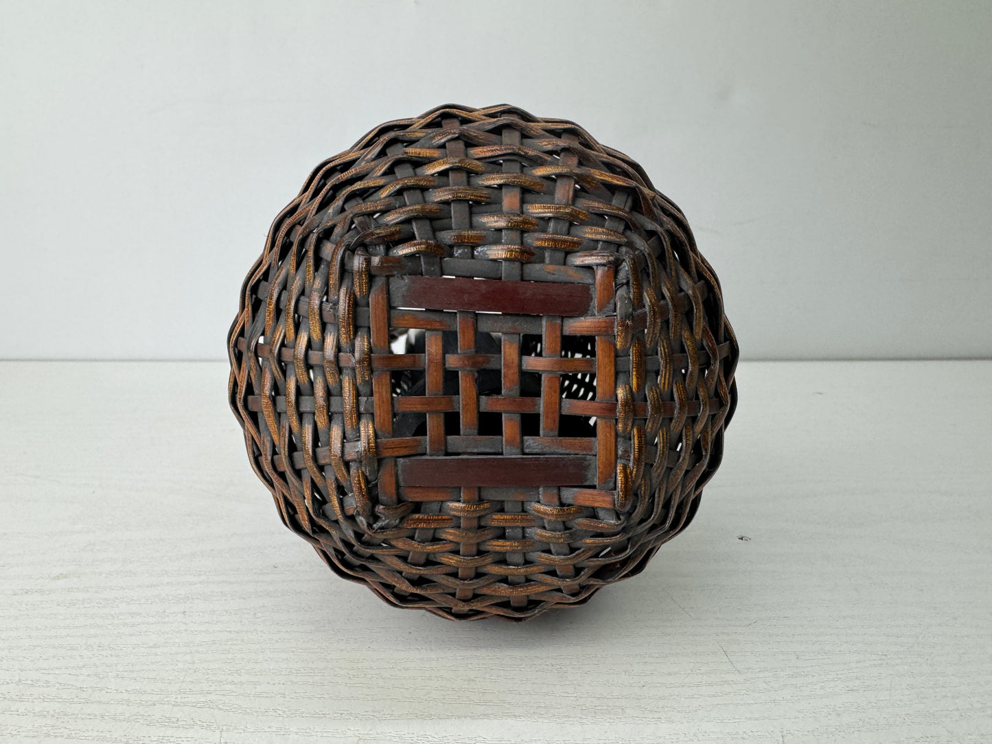 Y9781 Bamboo Woven Basket flower vase box Japan antique ikebana floral decor