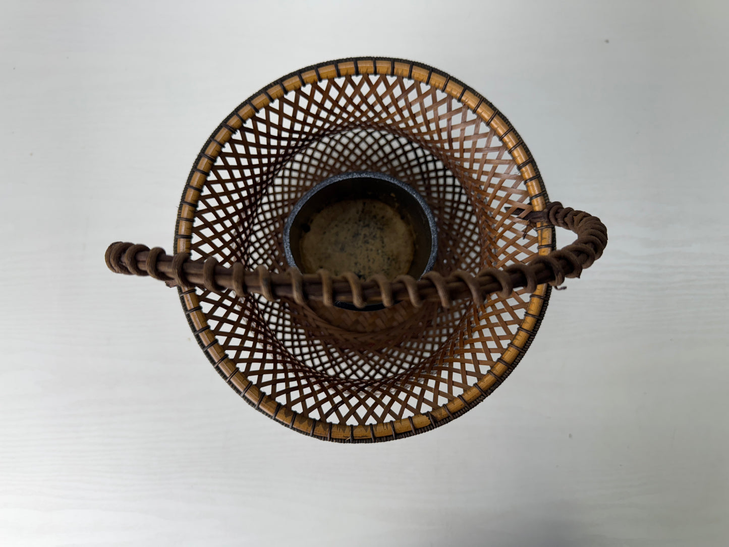 Y9782 Bamboo Woven Basket flower vase box Japan antique ikebana floral decor