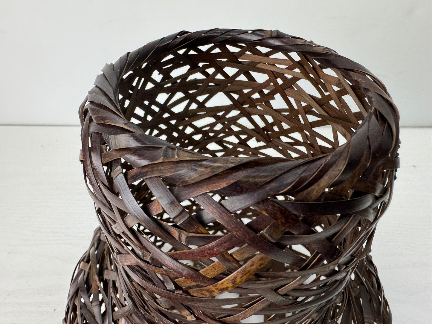 Y9783 Bamboo Woven Basket flower vase box Japan antique ikebana floral decor