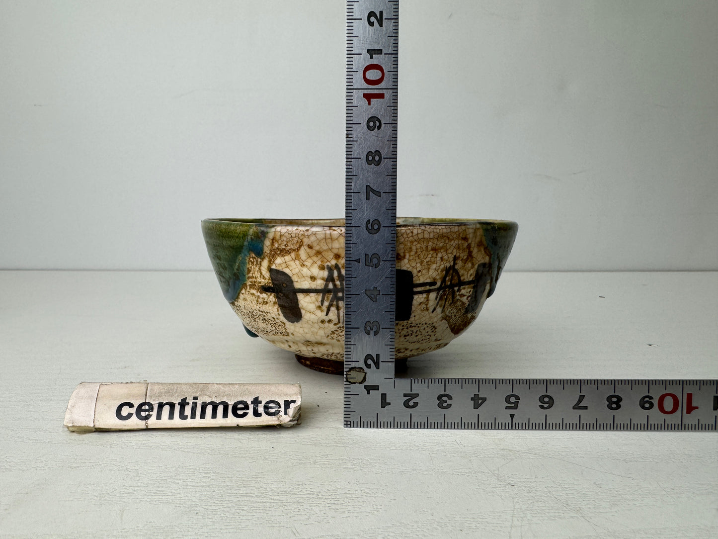 Y9791 CHAWAN Oribe-ware bowl signed Japan antique tea ceremony pottery cup