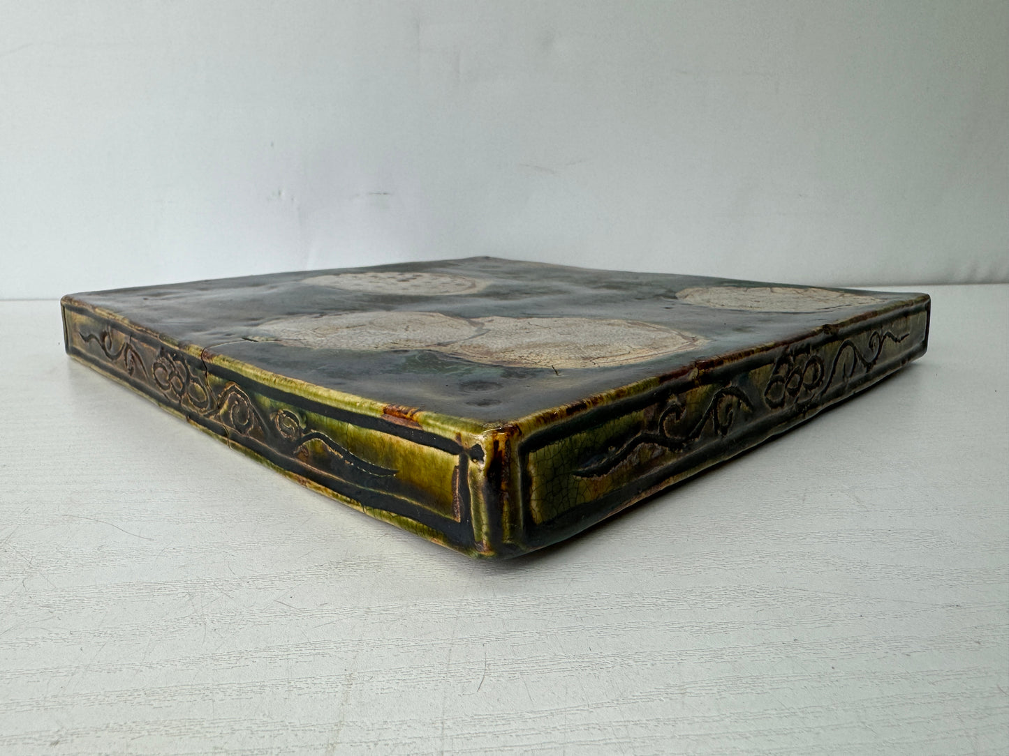 Y9798 TRAY Oribe-ware kettle rest signed box Japan antique tea ceremony pot mat