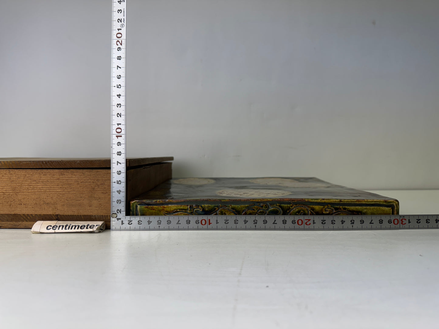 Y9798 TRAY Oribe-ware kettle rest signed box Japan antique tea ceremony pot mat