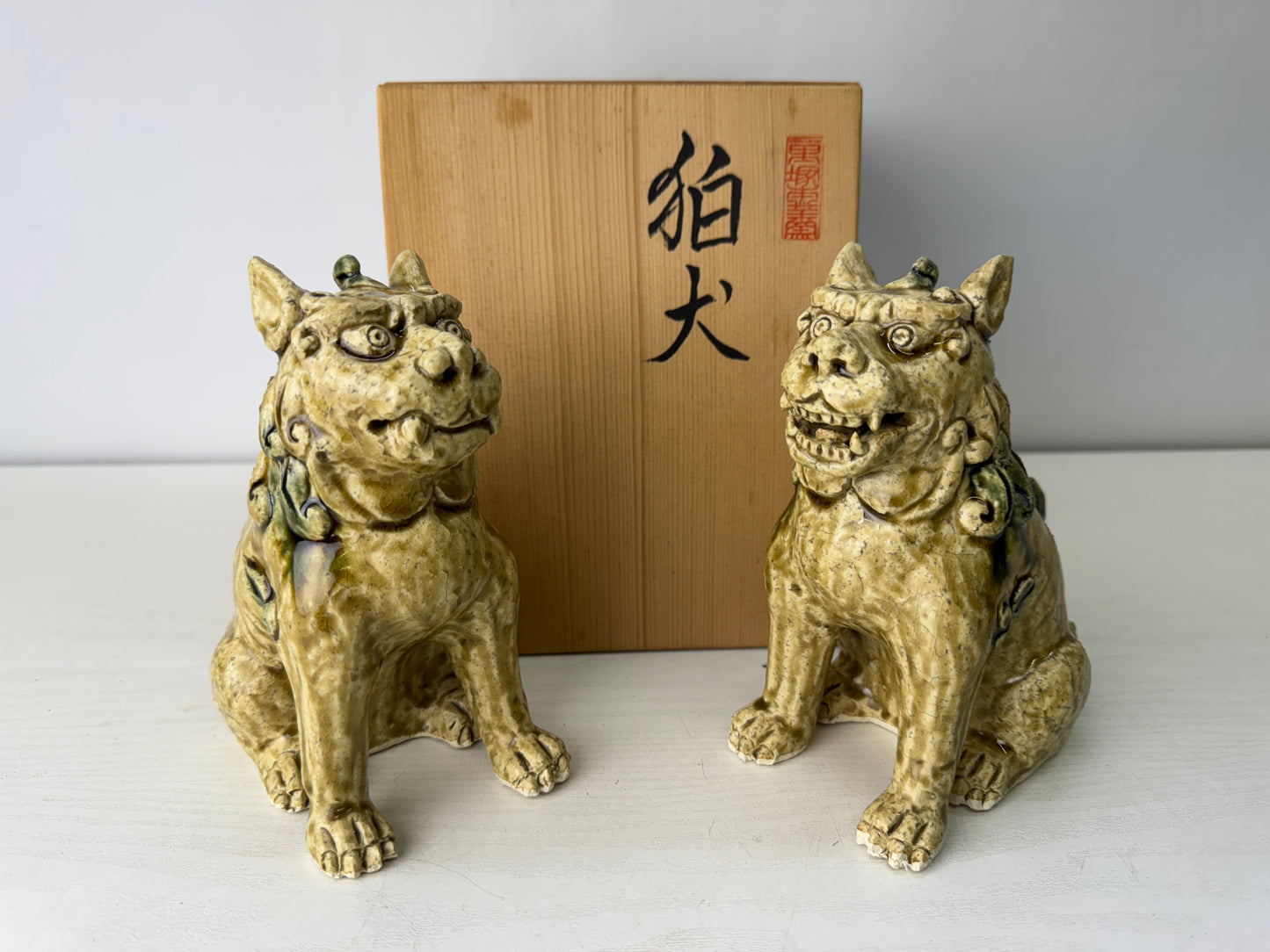 Y9799 OKIMONO Kiseto-ware figure figurine pair signed box Japan antique interior