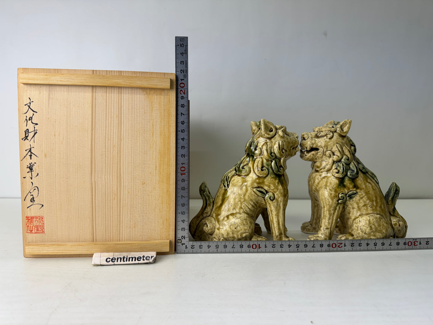 Y9799 OKIMONO Kiseto-ware figure figurine pair signed box Japan antique interior