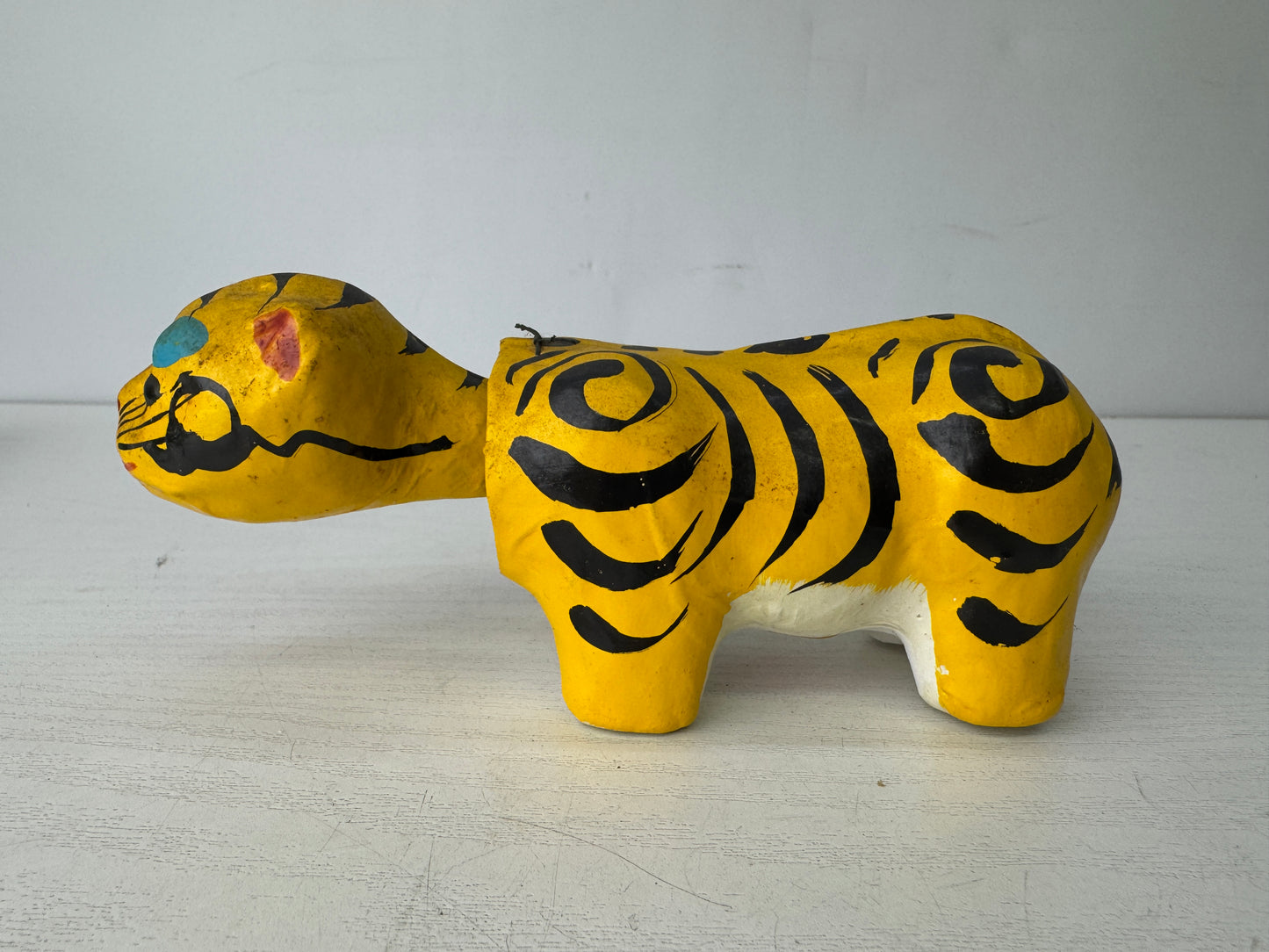 Y9801 OKIMONO Paper Mache Bobblehead Tiger Japan antique interior decor figurine
