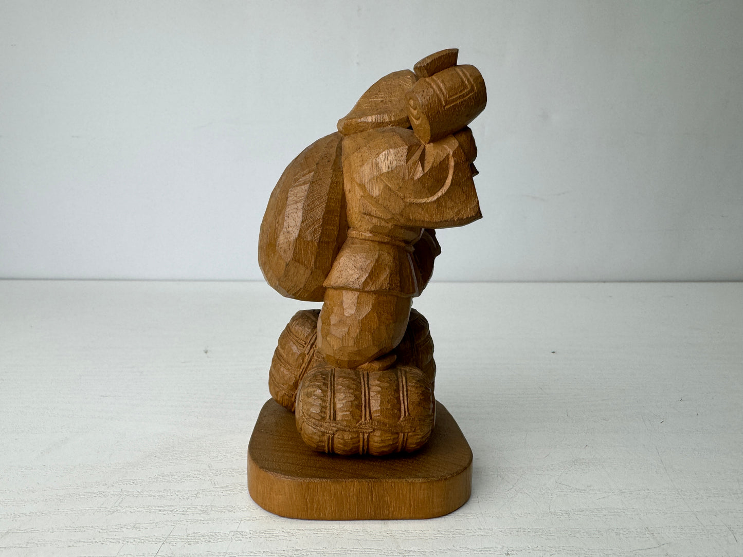 Y9803 STATUE wood carving Daikoku figurine signed Japan antique interior decor