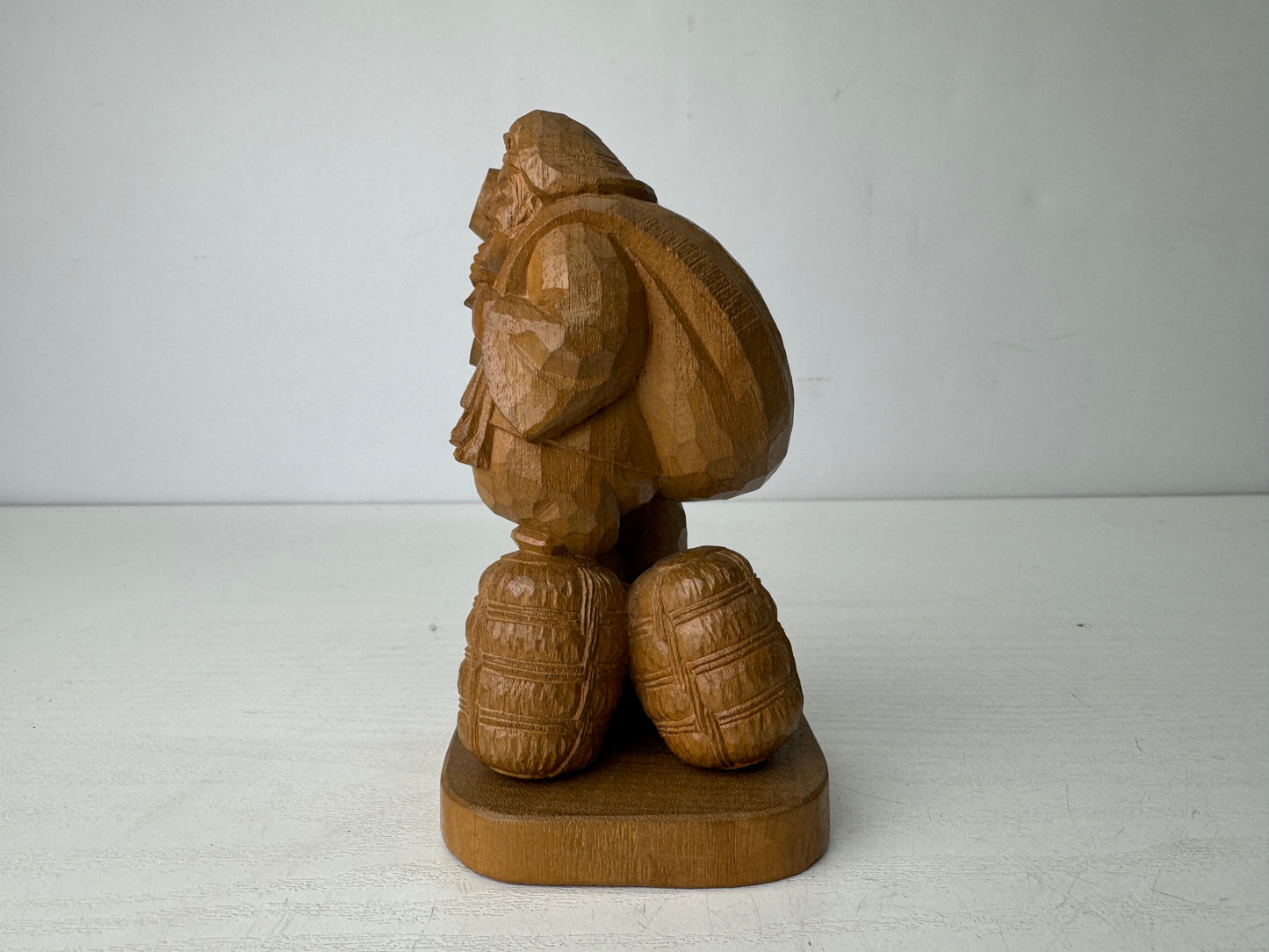 Y9803 STATUE wood carving Daikoku figurine signed Japan antique interior decor