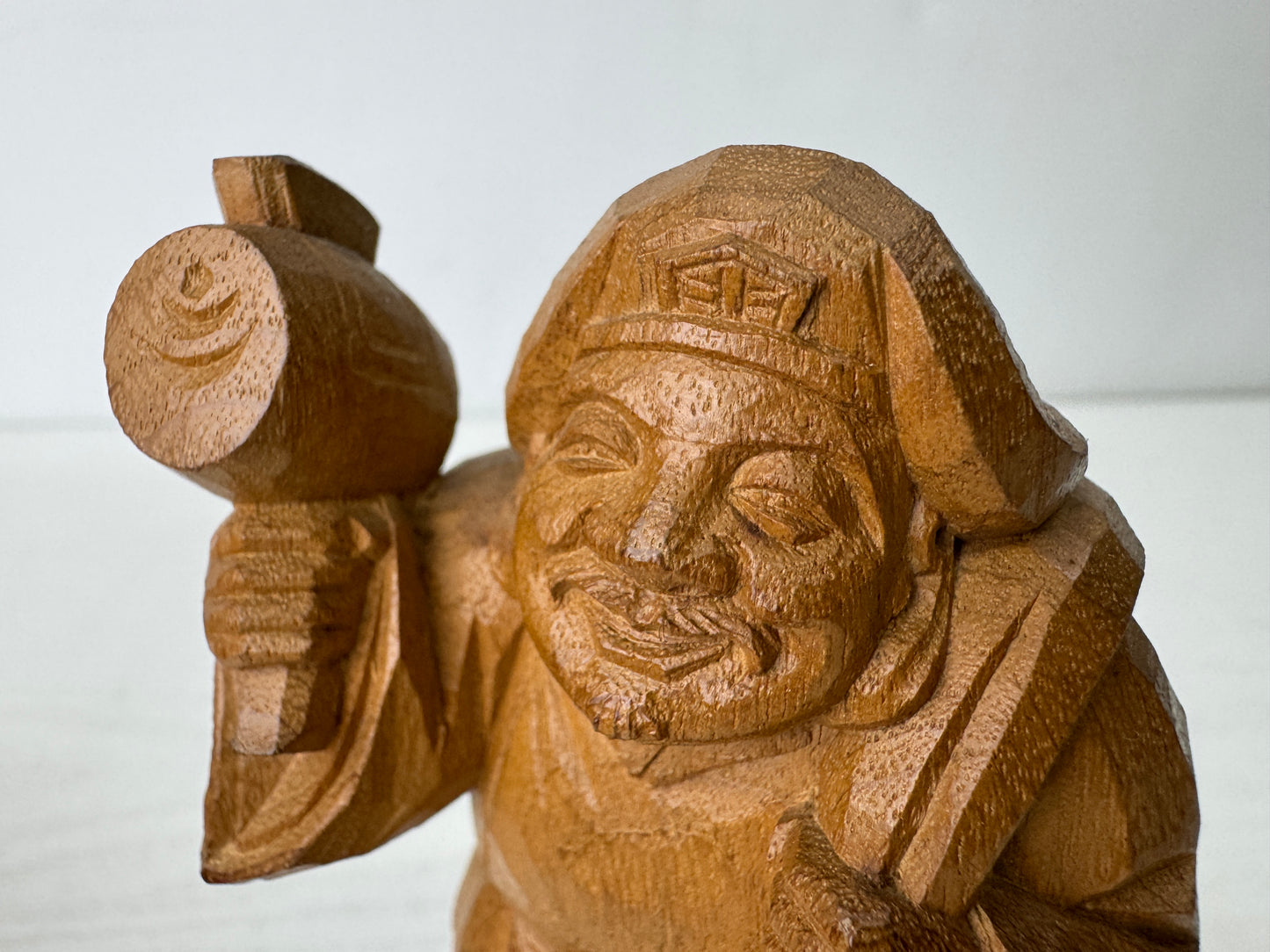 Y9803 STATUE wood carving Daikoku figurine signed Japan antique interior decor