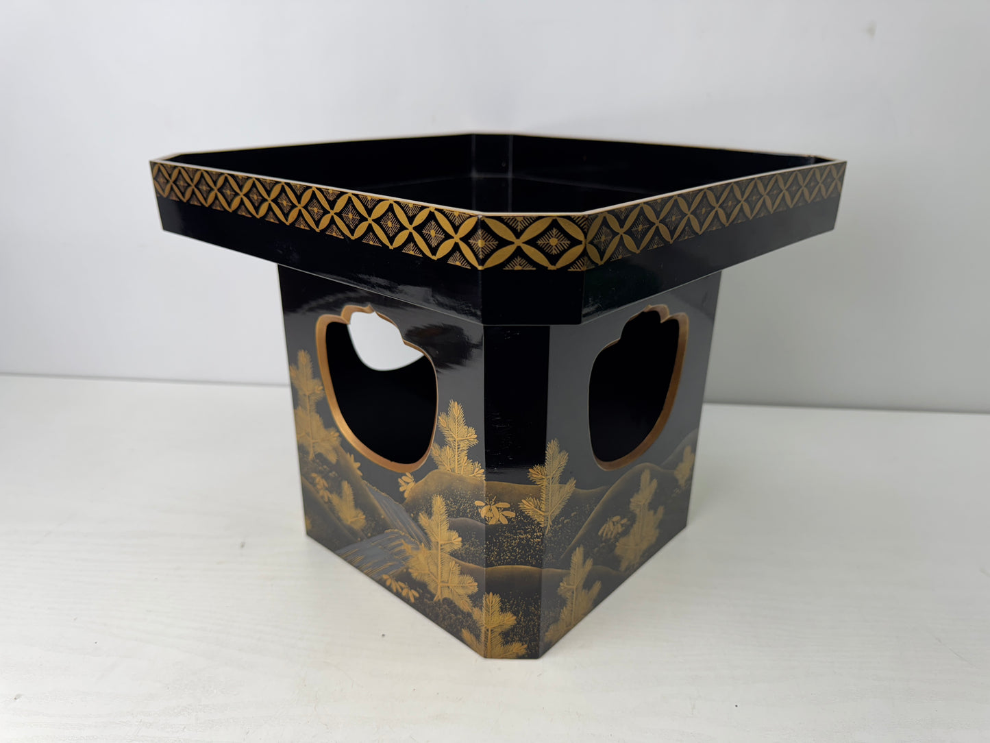 Y9815 Buddhist Altar Makie Sanbo Shinto offering stand Japan antique Buddhism