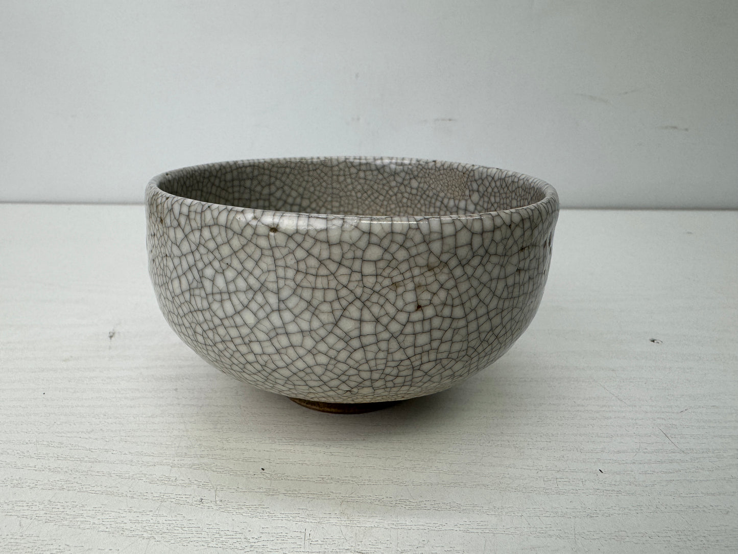 Y9820 CHAWAN Mino-ware bowl signed Japan antique tea ceremony pottery cup matcha