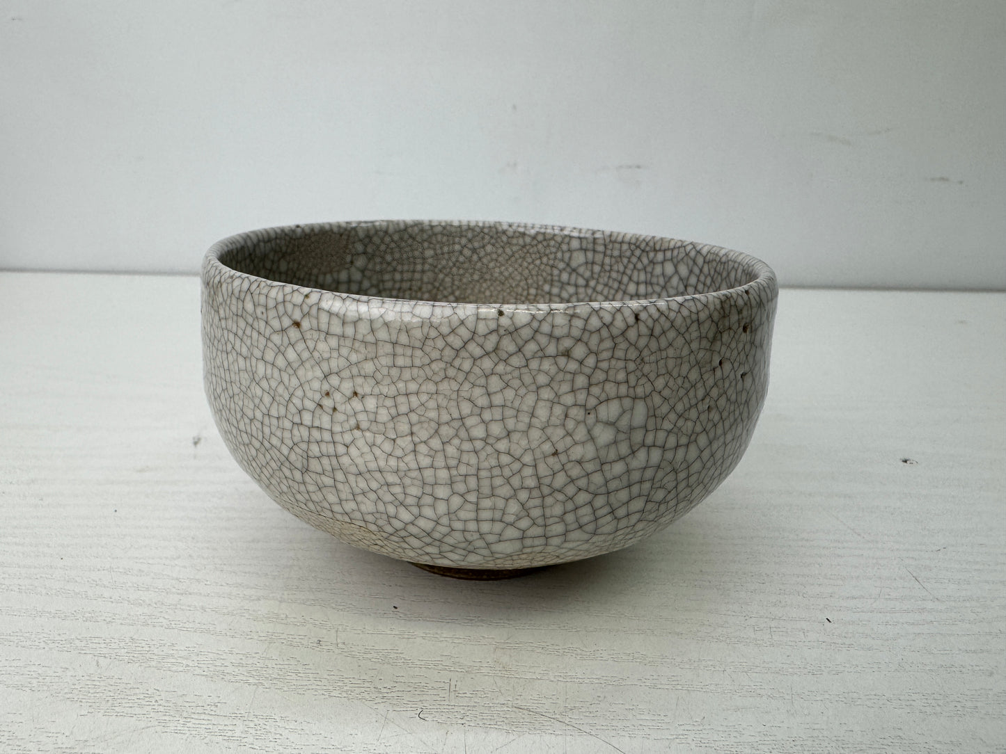 Y9820 CHAWAN Mino-ware bowl signed Japan antique tea ceremony pottery cup matcha