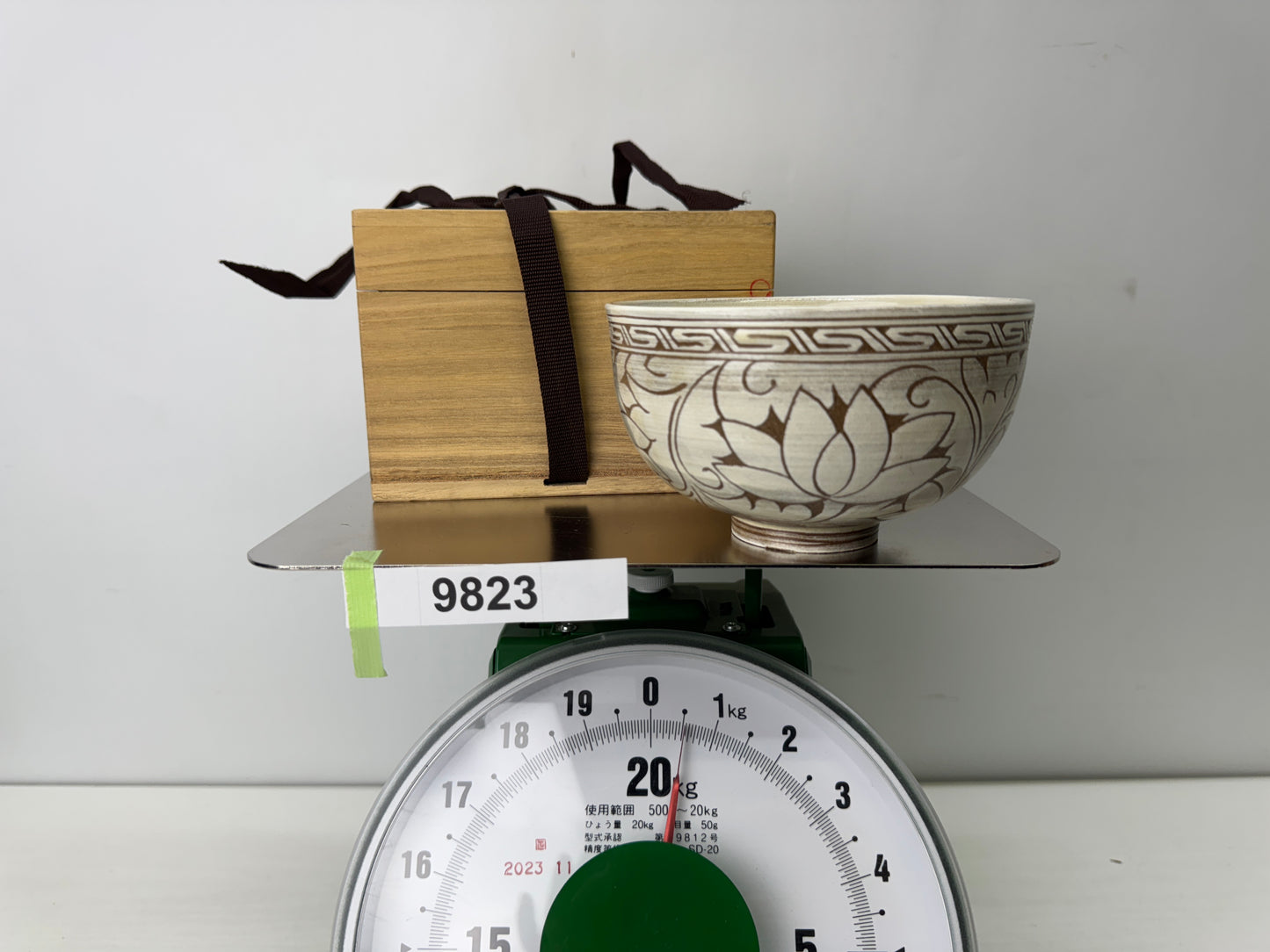 Y9823 CHAWAN Korean pottery bowl signed box Korea antique tea ceremony pottery