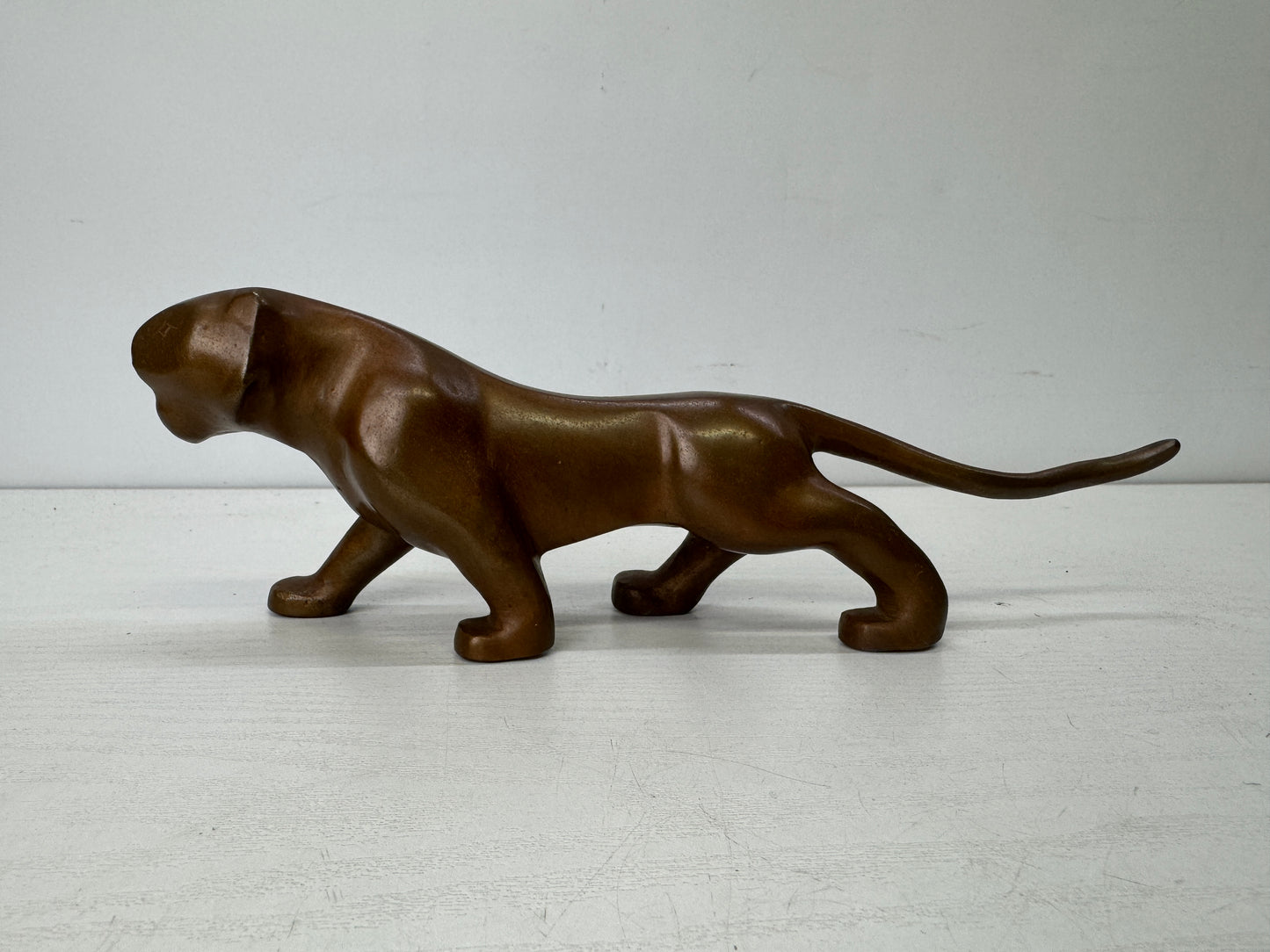 Y9832 OKIMONO copper Tiger figurine figure signed box Japan antique interior