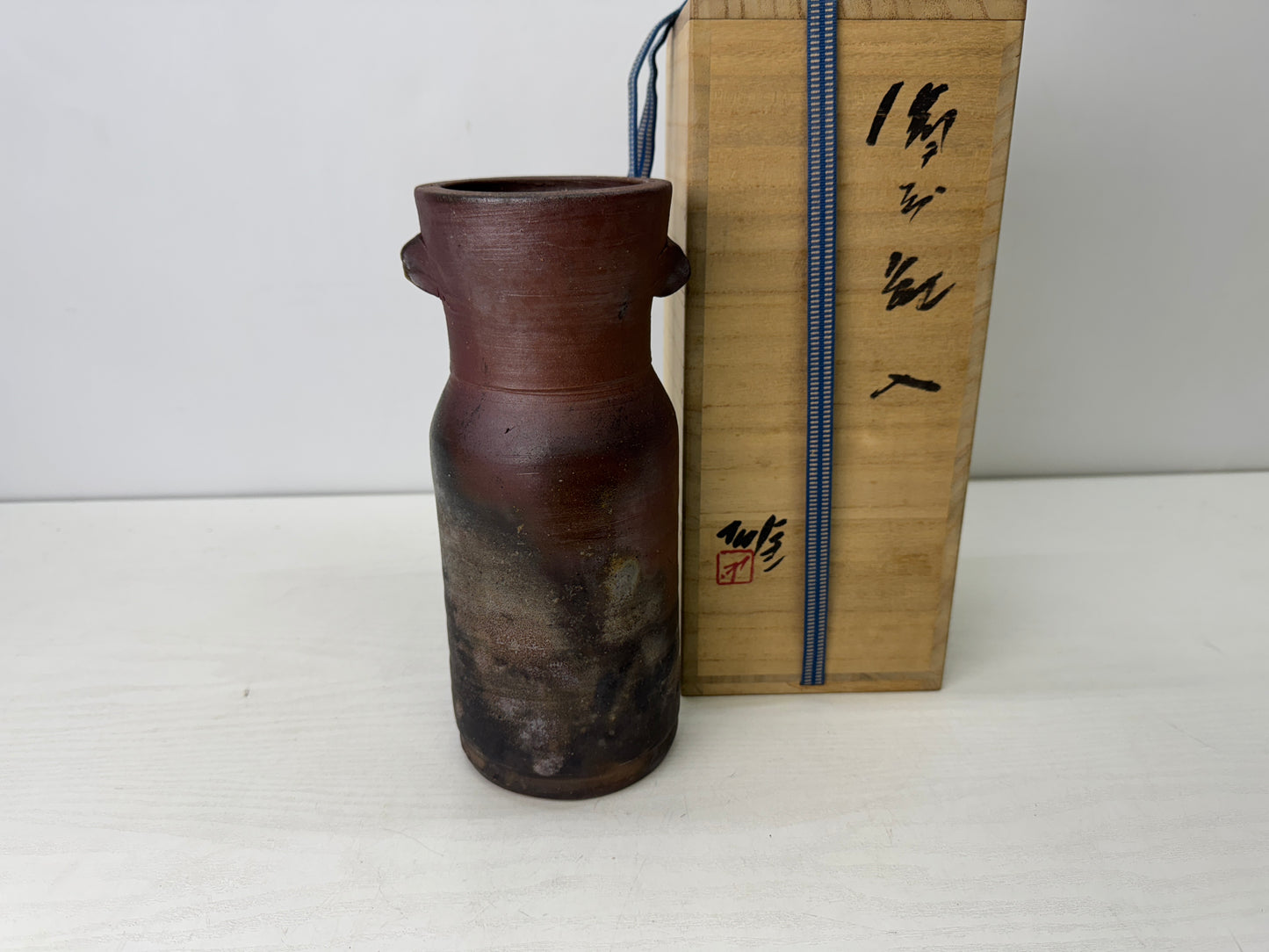 Y9834 FLOWER VASE Bizen-ware signed box Japan antique ikebana floral arrangement