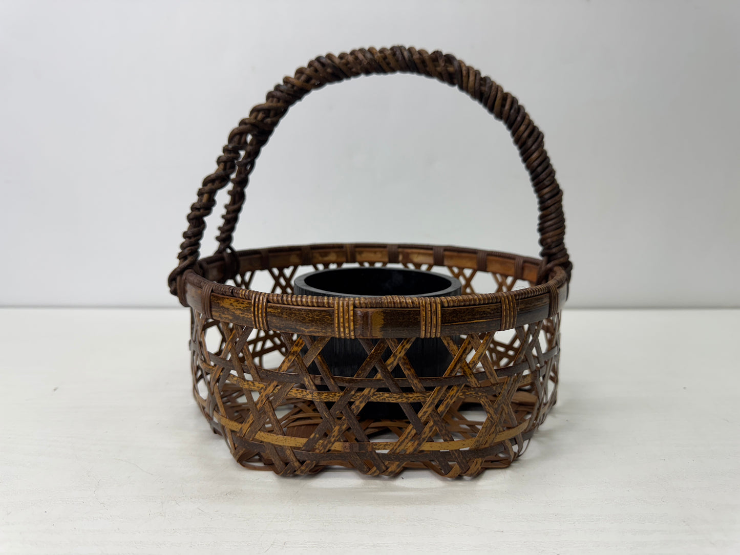 Y9838 Bamboo Woven Basket Flower vase box Japan antique ikebana floral interior