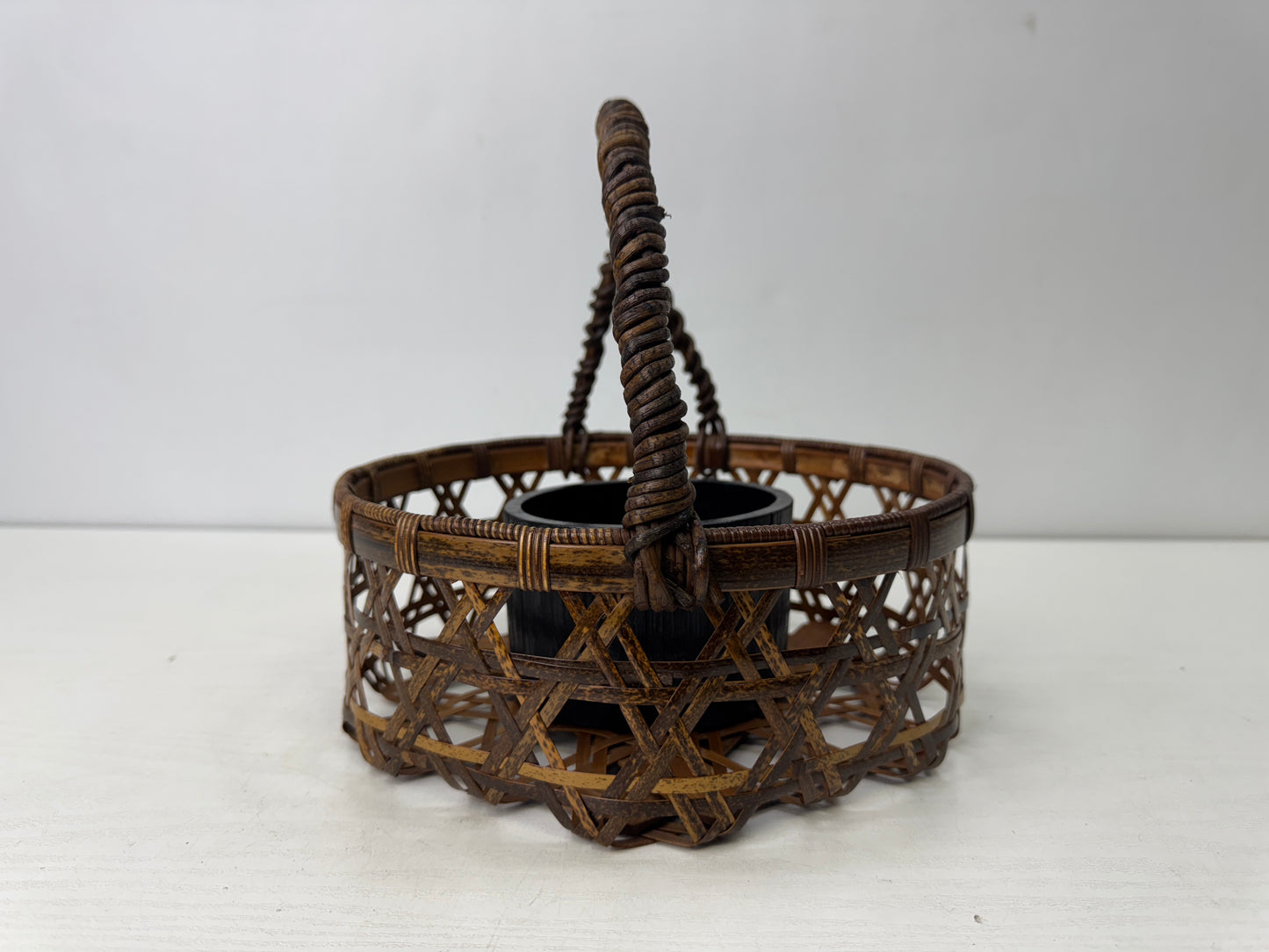 Y9838 Bamboo Woven Basket Flower vase box Japan antique ikebana floral interior