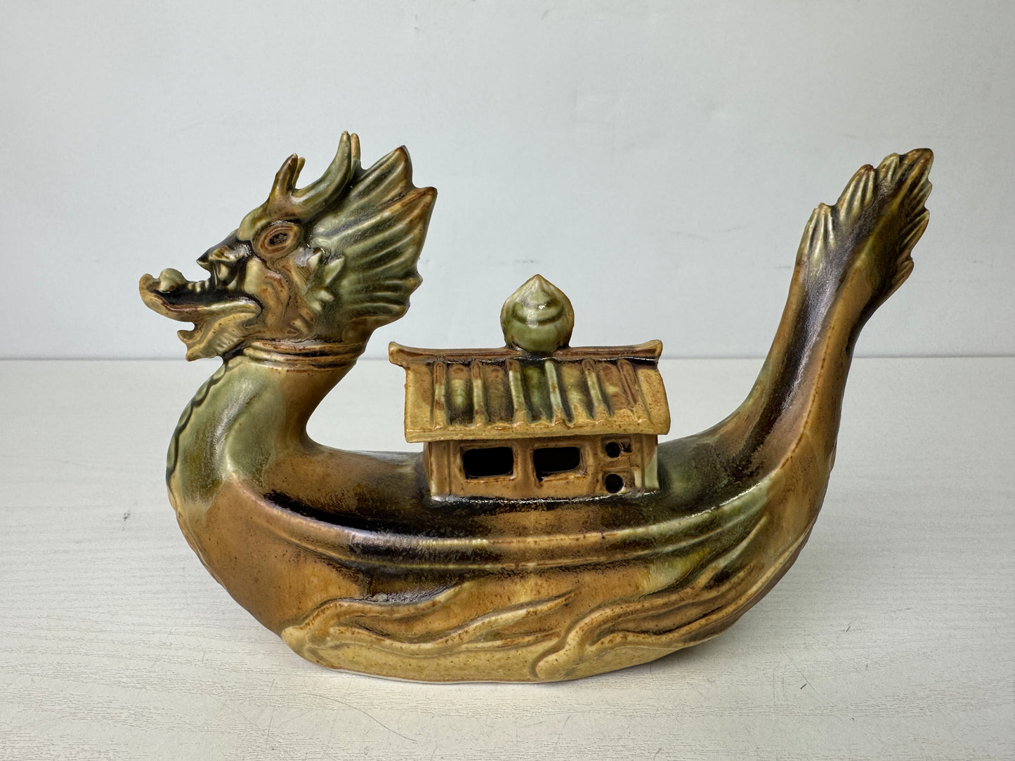 Y9842 KOURO Kyo-ware Dragon signed Japan antique incense burner aromatherapy