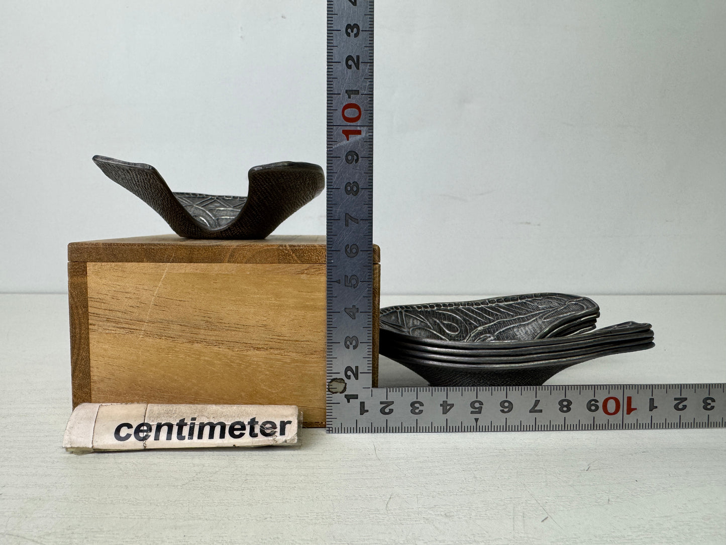 Y9849 DISH Tin Gargoyle Chataku Coaster signed box Japan antique Sencha tea