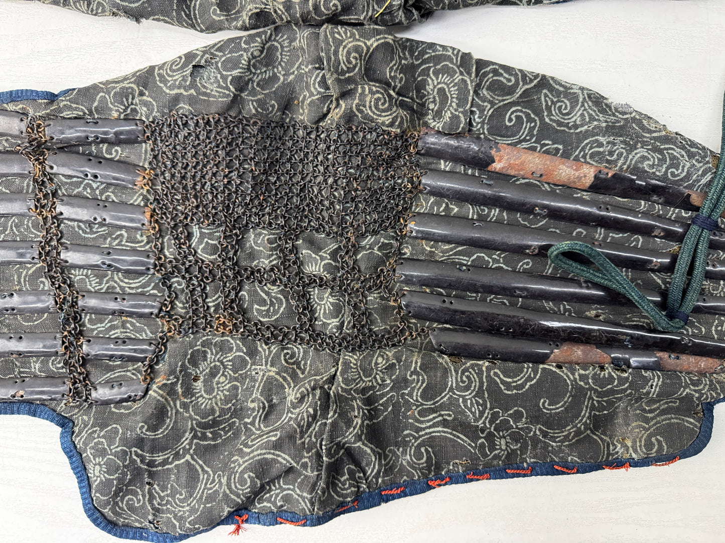 Y9859 YOROI Iron gauntlets Kote samurai armor protective gear Japan antique