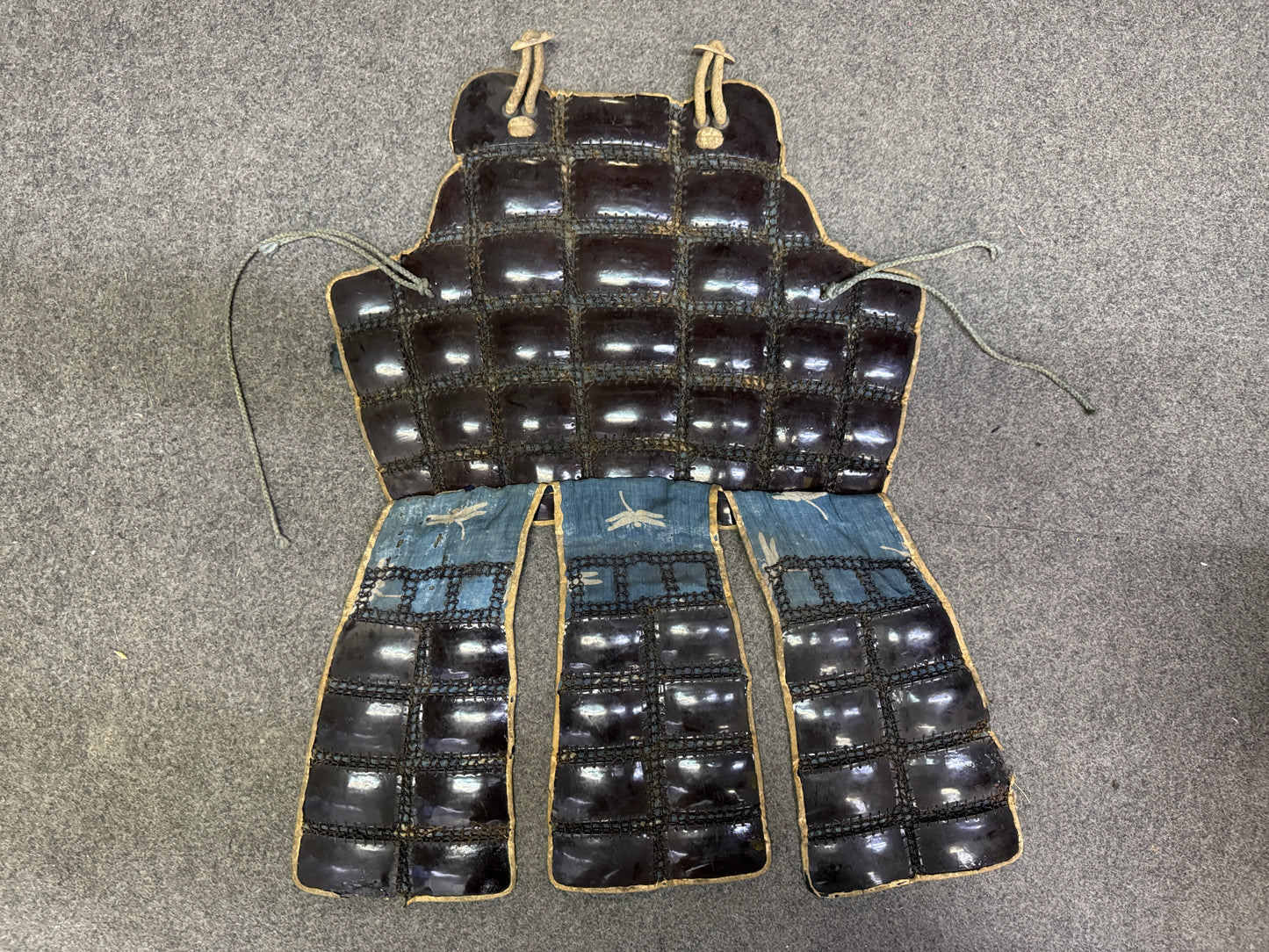 Y9860 YOROI Iron amor Karuta torso samurai bushi protective gear Japan antique