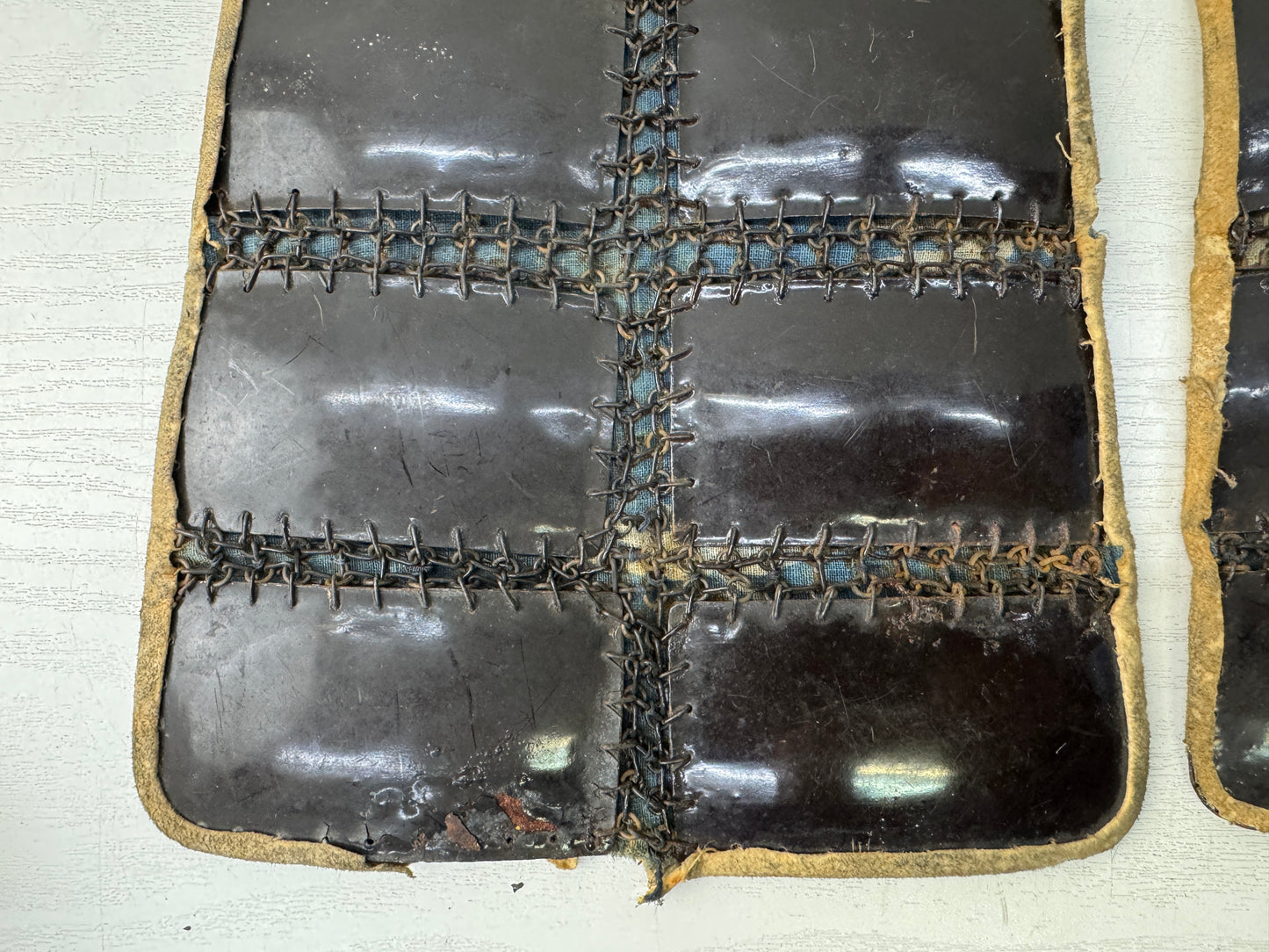 Y9860 YOROI Iron amor Karuta torso samurai bushi protective gear Japan antique