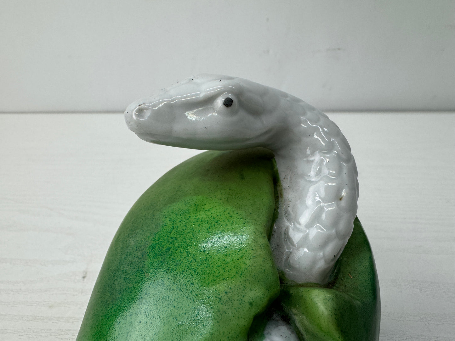 Y9861 OKIMONO Seto-ware Snake figure figurine signed Japan antique interior