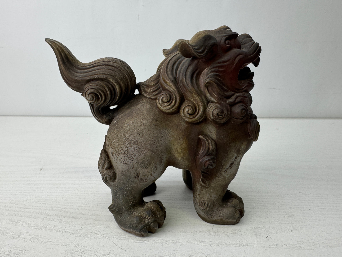 Y9873 OKIMONO Bizen-ware Lion figure figurine signed　 Japan antique interior
