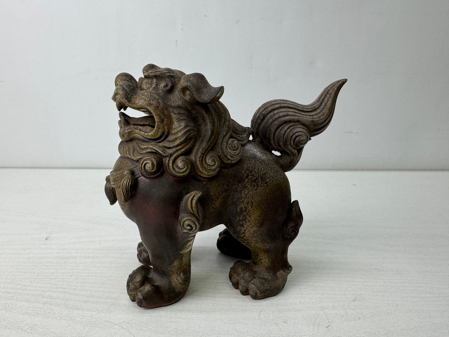 Y9873 OKIMONO Bizen-ware Lion figure figurine signed　 Japan antique interior