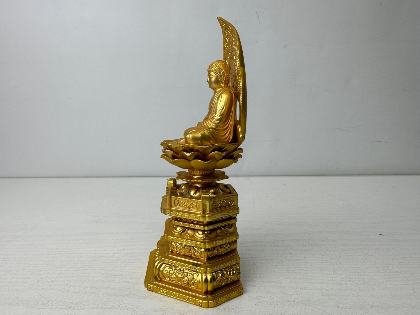Y9879 STATUE seated Shaka Nyorai Buddha figurine signed Japan antique Buddhism
