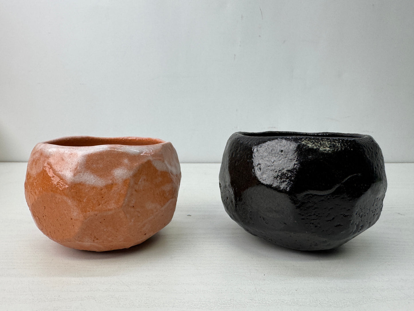 Y9902 CHAWAN Raku-ware bowl signed box beveled edges Japan antique tea ceremony